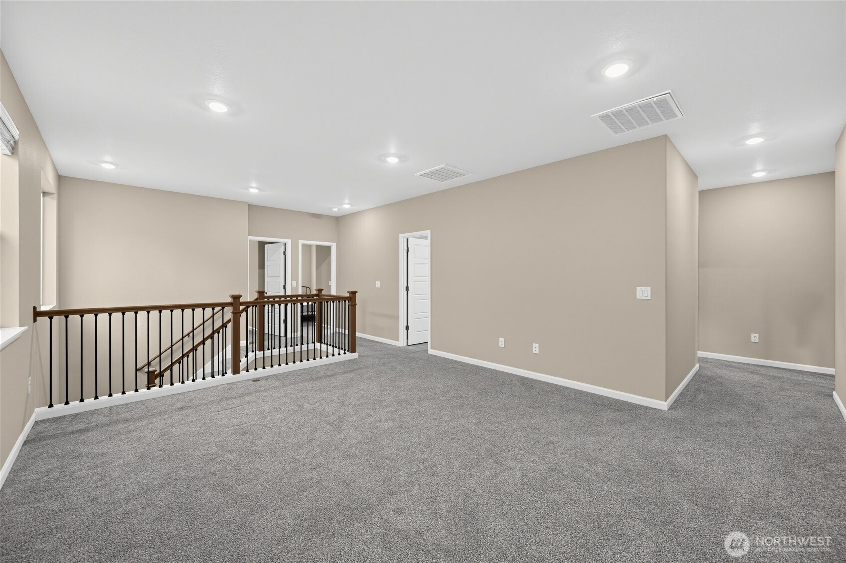 12911 Emerald Ridge Boulevard Property Photo 11