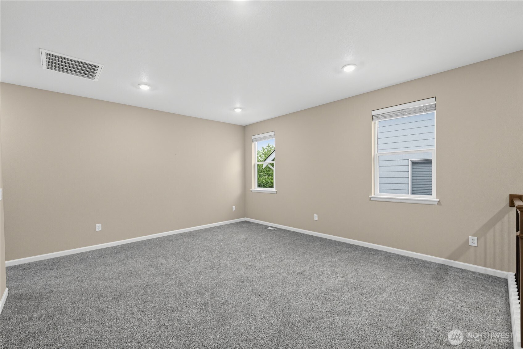 12911 Emerald Ridge Boulevard Property Photo 12