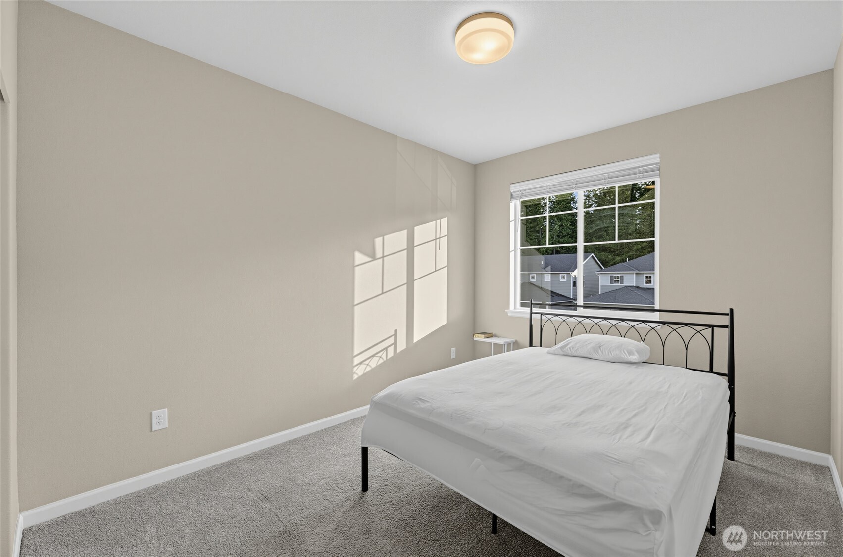 12911 Emerald Ridge Boulevard Property Photo 18