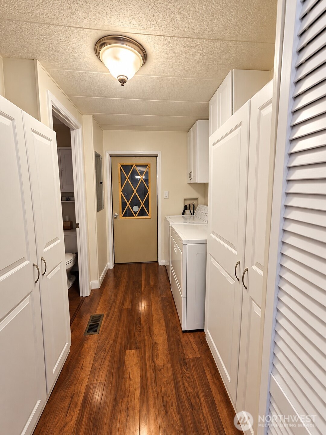 1427 100th Street 97 Property Photo 13