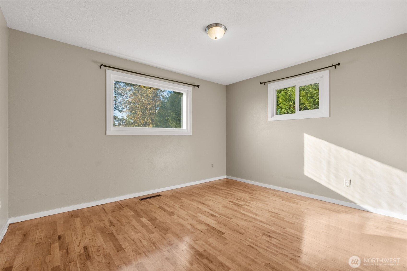 1433 S Stevens St Property Photo 8