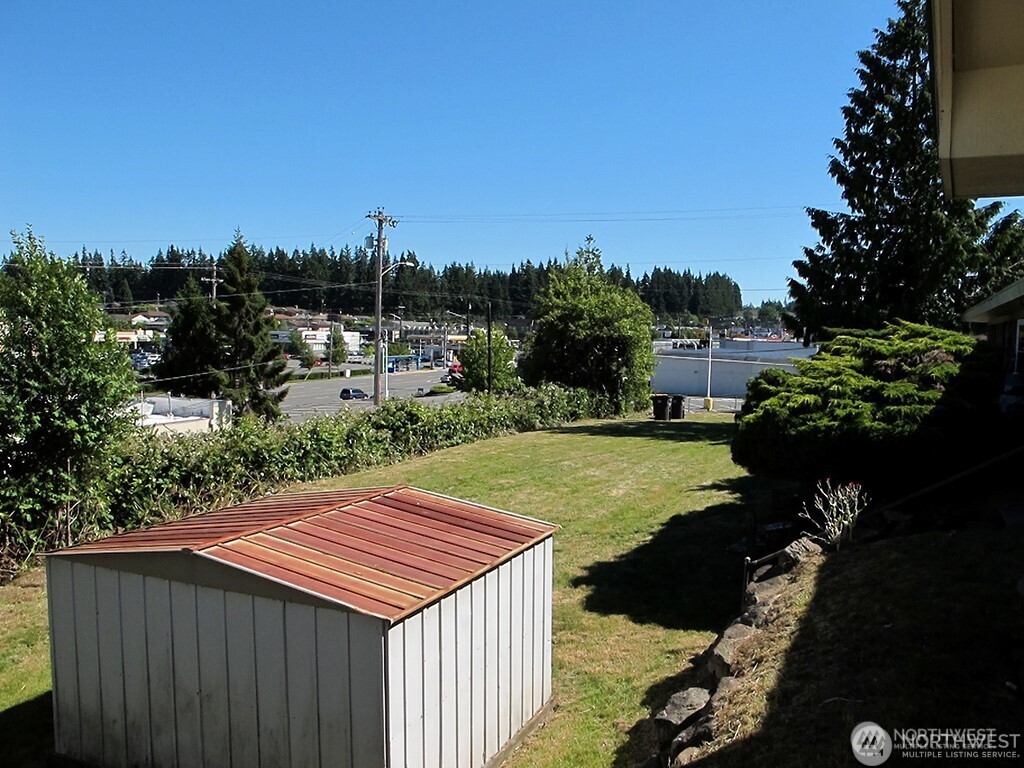 4827 Vesper Drive Property Photo 6