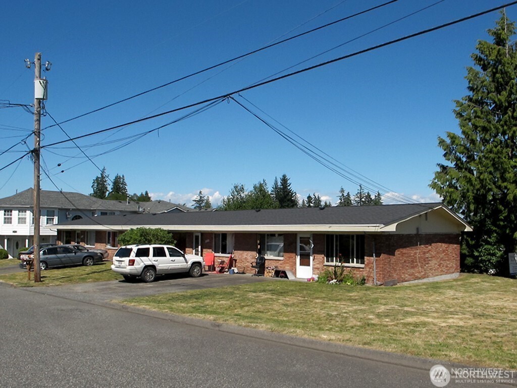 4827 Vesper Drive Property Photo 7