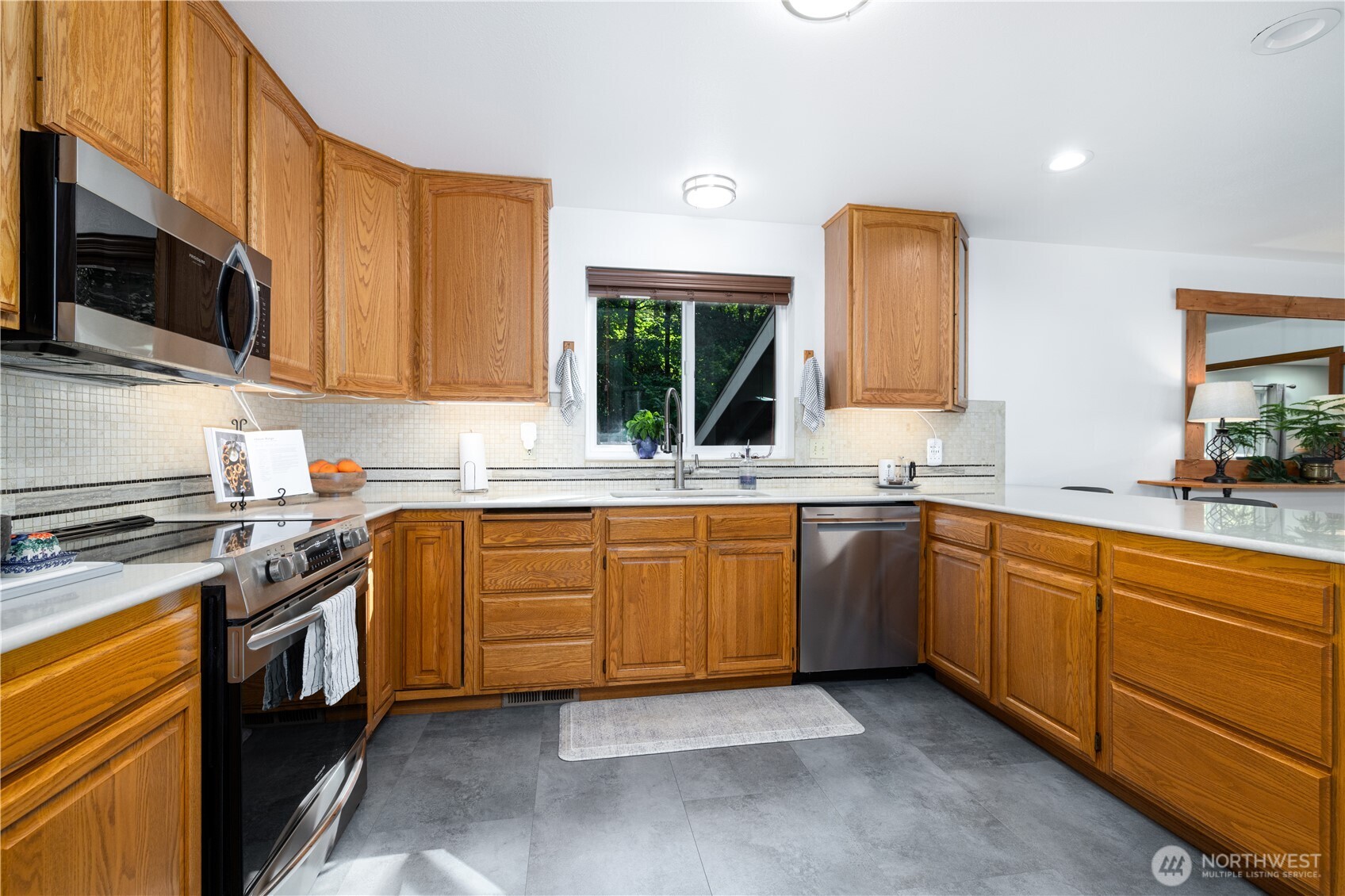 320 Se Shadowood Drive Property Photo 12