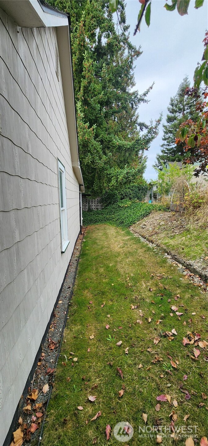 413 E Fir Street Property Photo 4