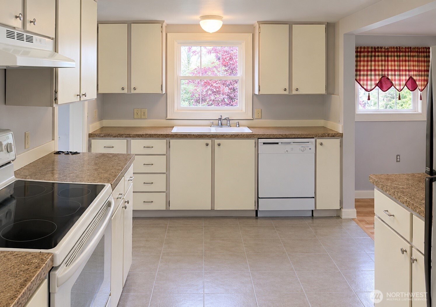 413 E Fir Street Property Photo 11