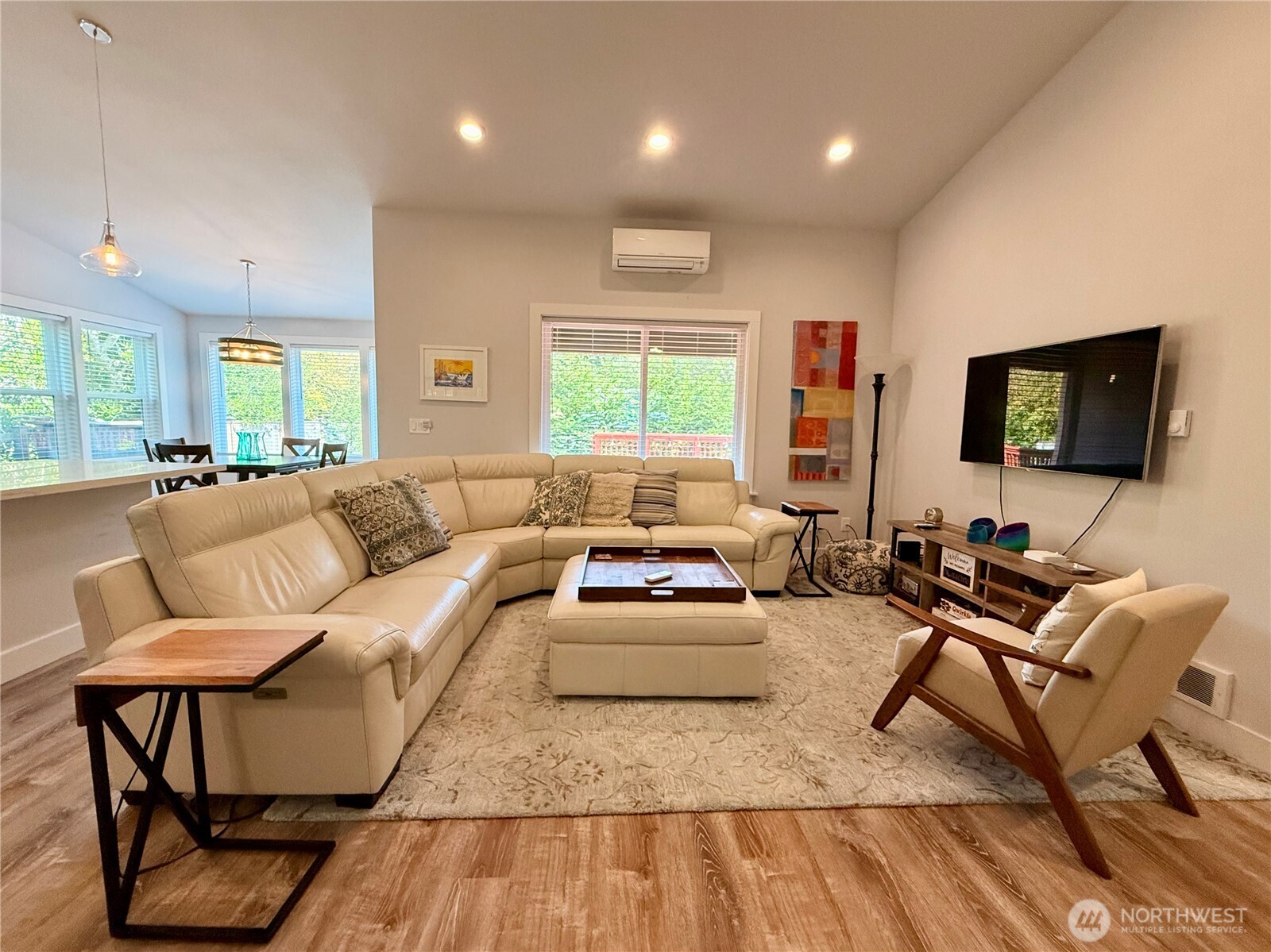 454 Sextans Avenue Property Photo 6