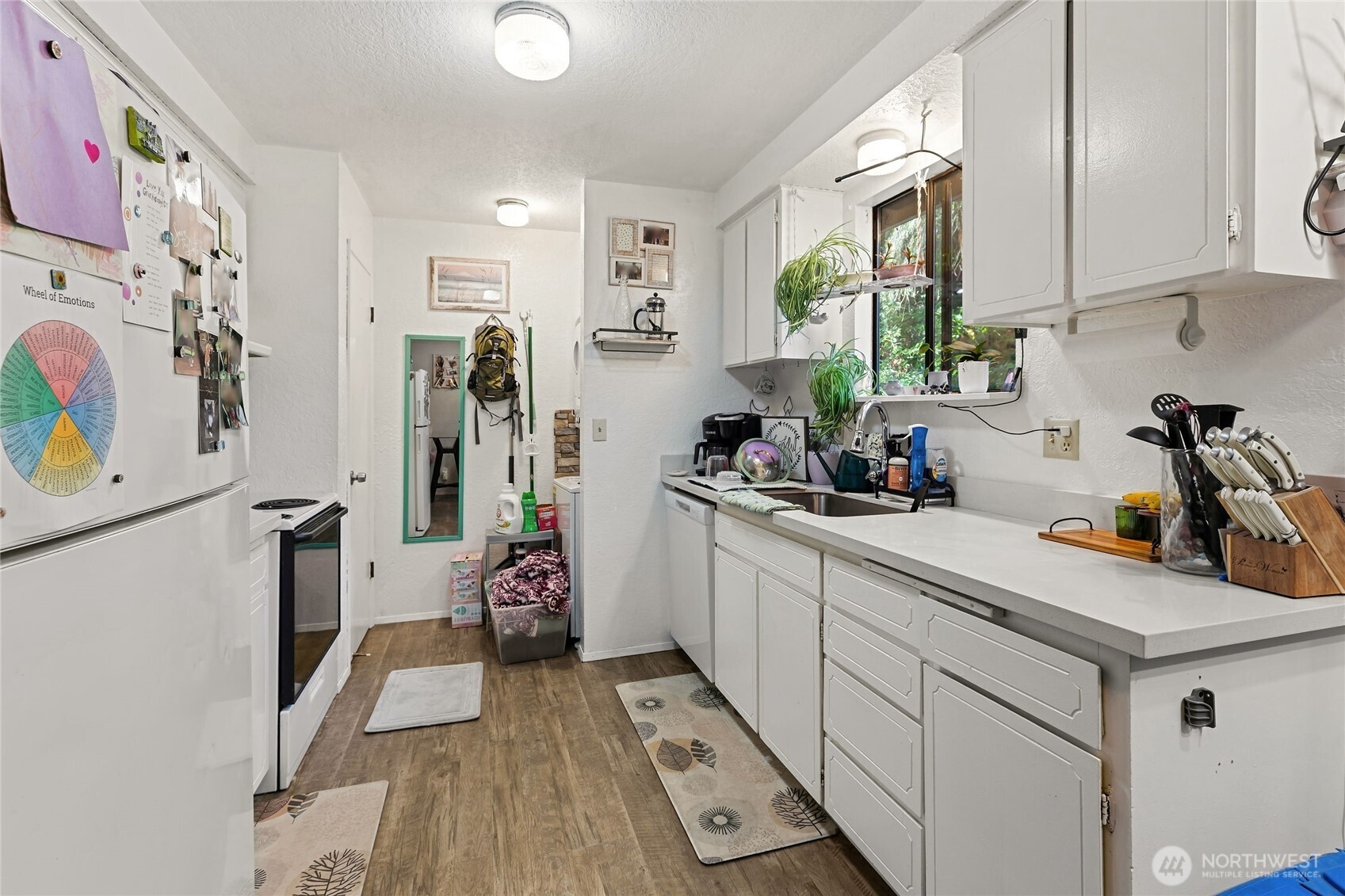 4521 Grand Avenue Property Photo 9