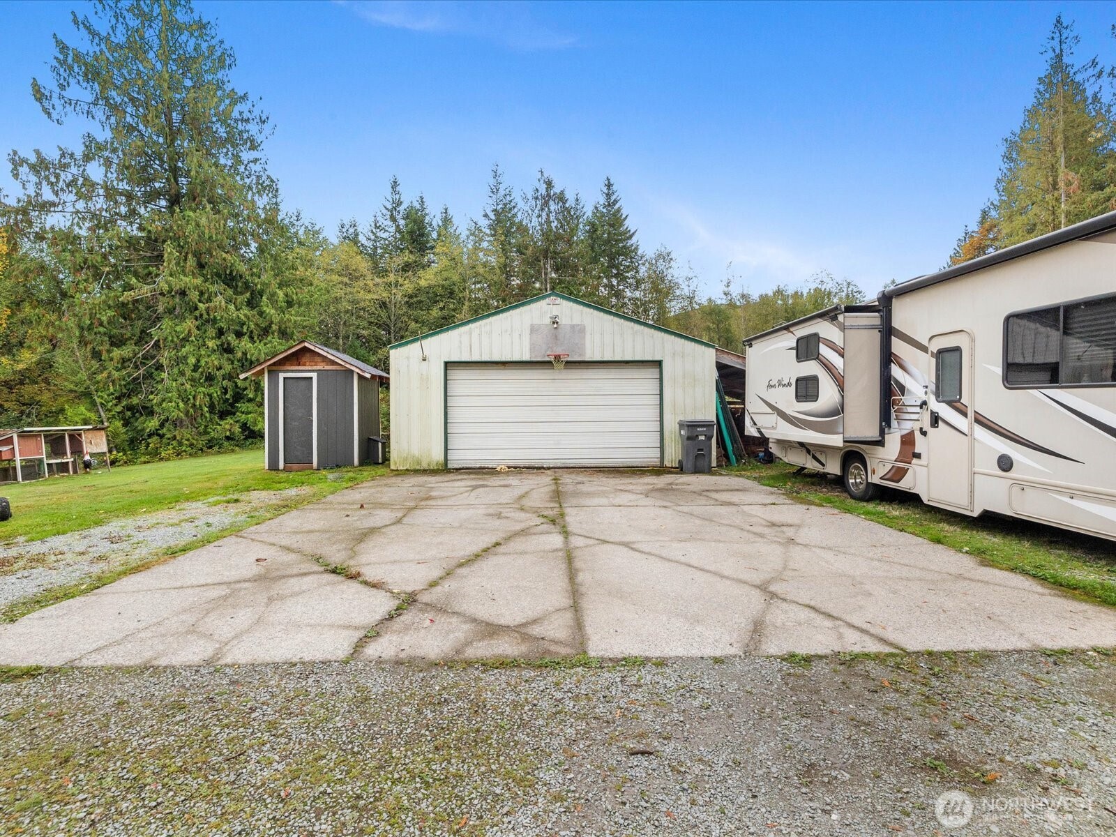 11503 Torrence Drive Property Photo 3