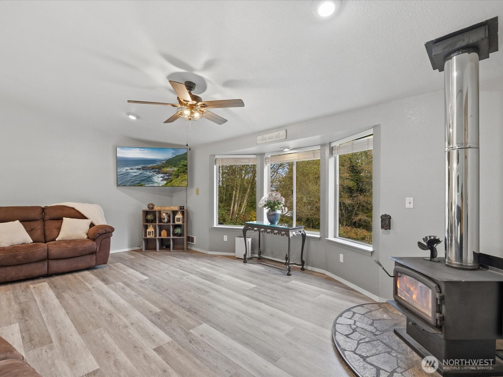11503 Torrence Drive Property Photo 8