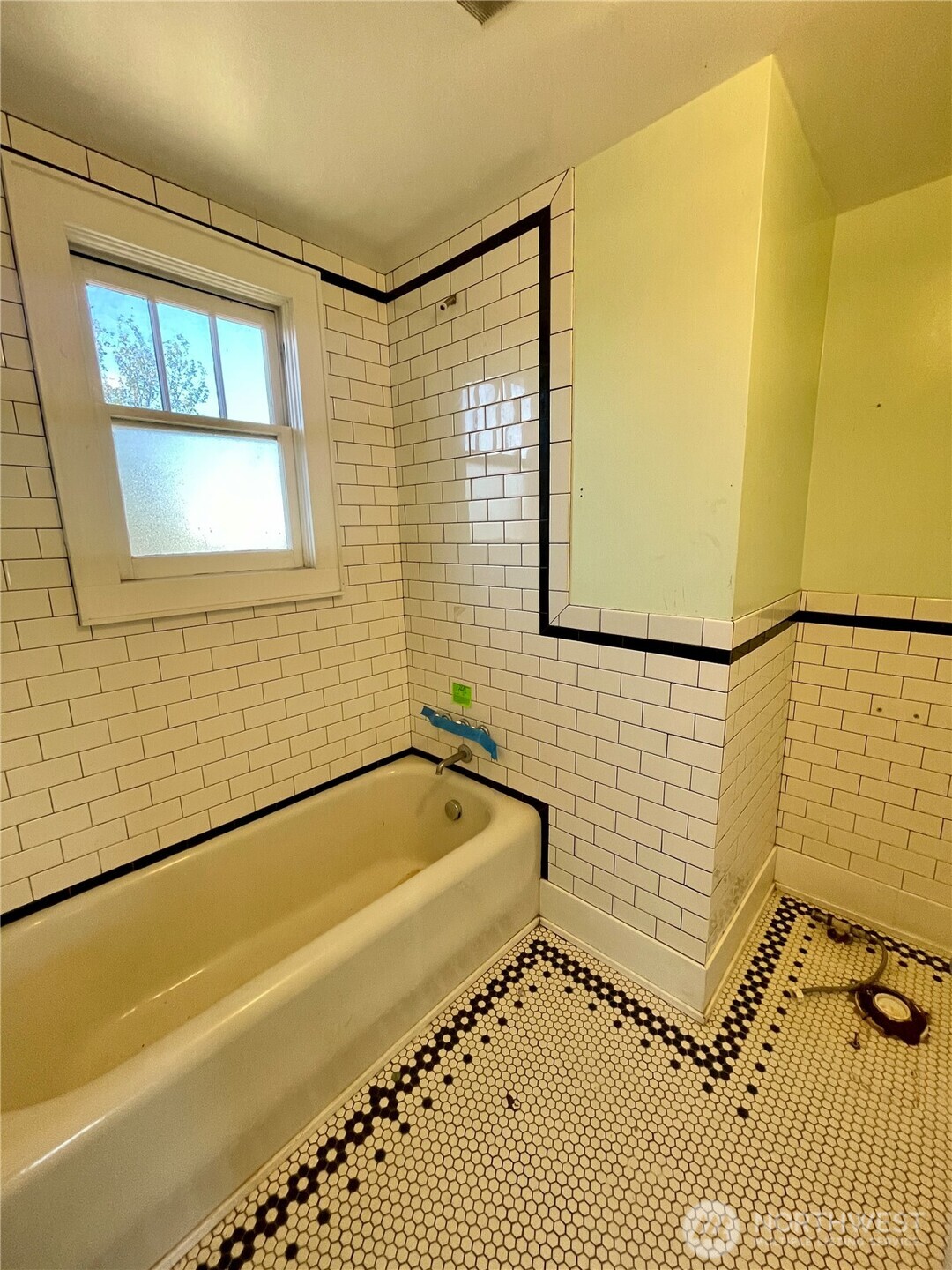 1004 W Willow Street Property Photo 19