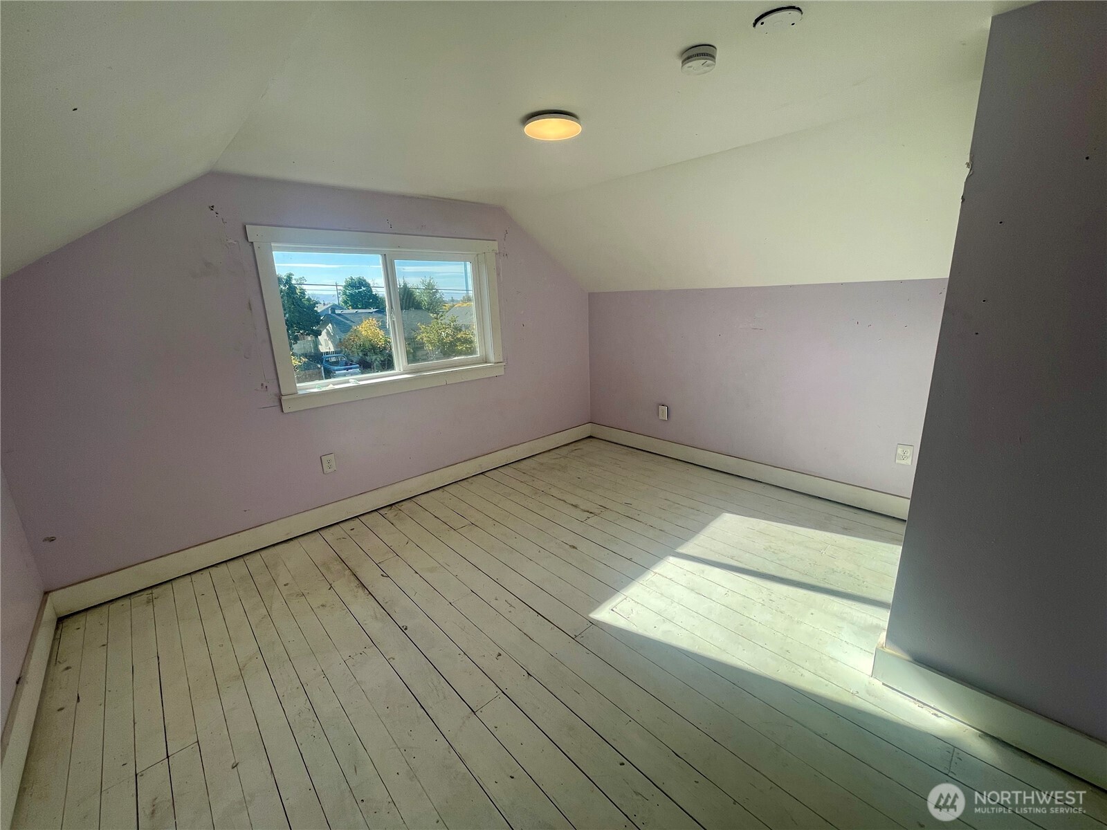 1004 W Willow Street Property Photo 23