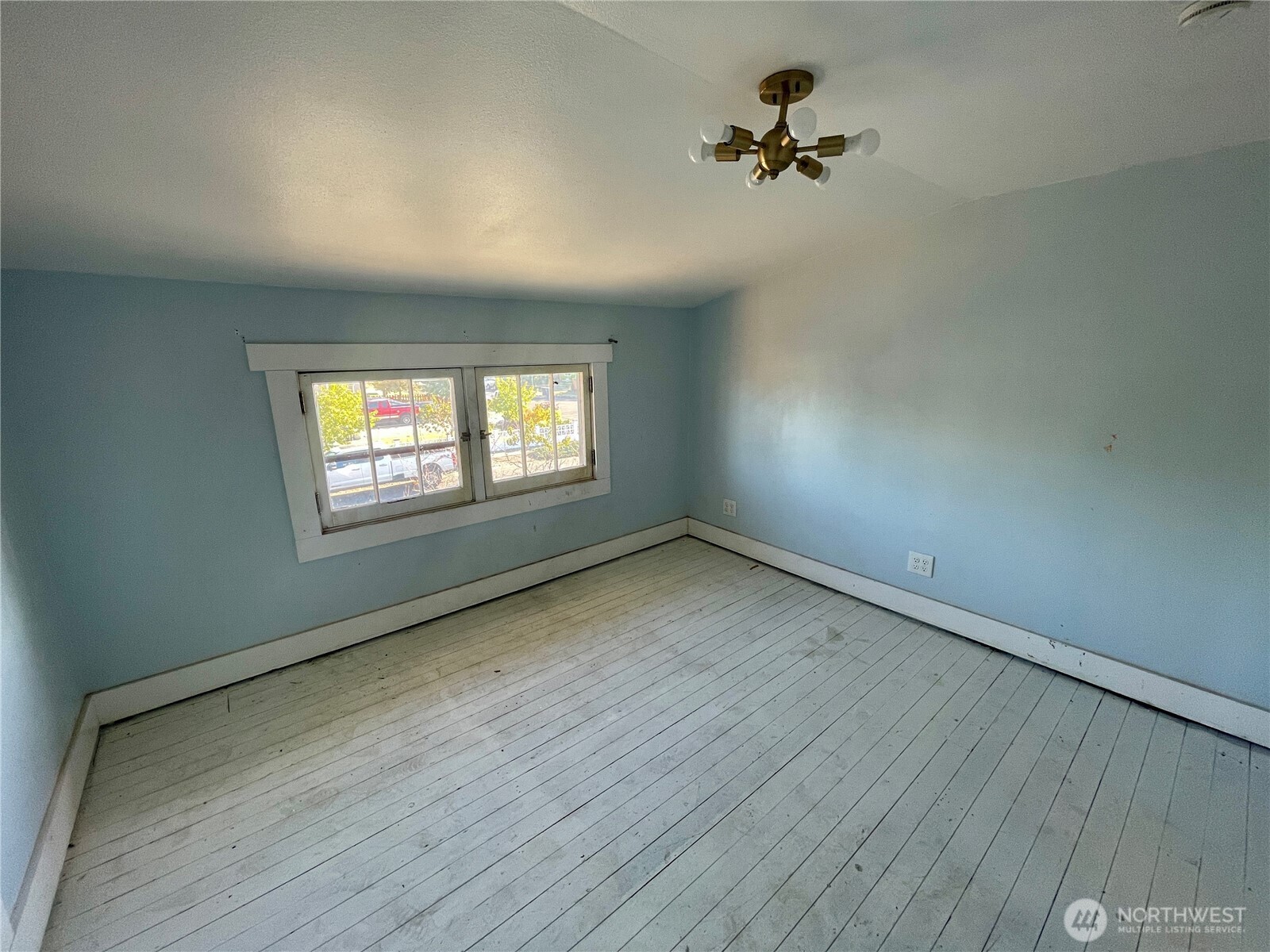 1004 W Willow Street Property Photo 24