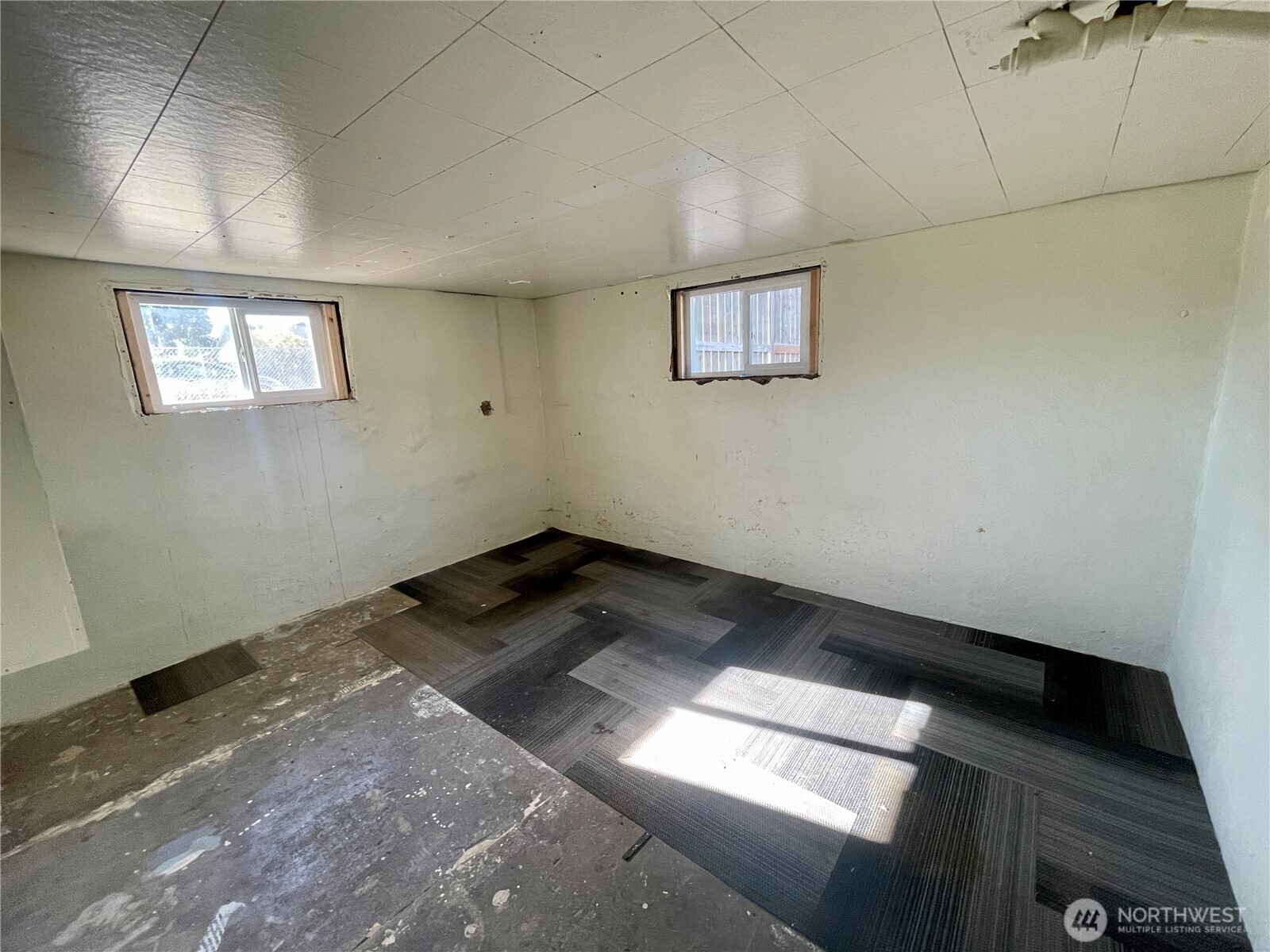 1004 W Willow Street Property Photo 27