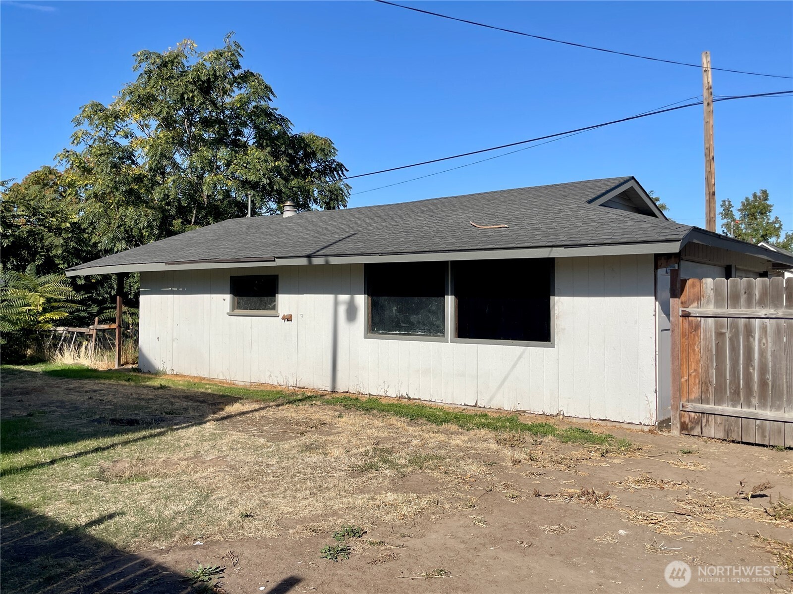 1004 W Willow Street Property Photo 34