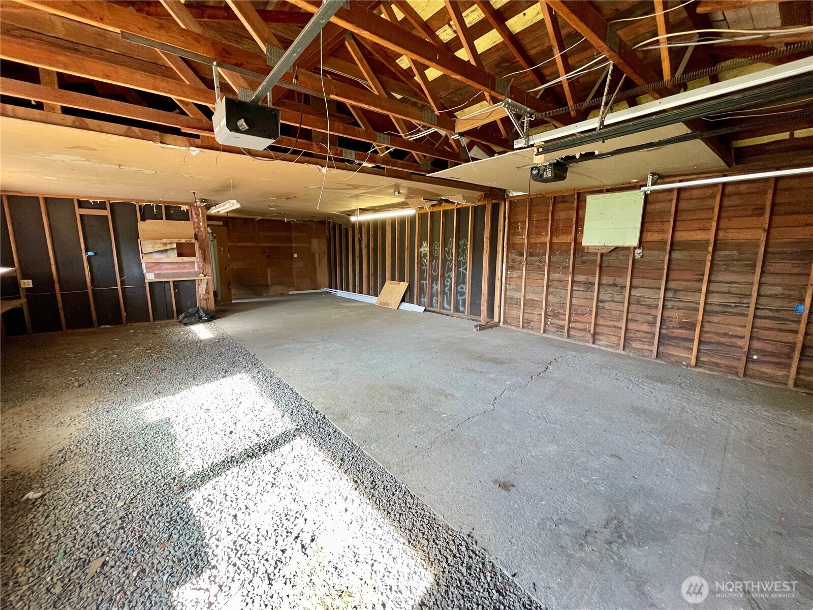 1004 W Willow Street Property Photo 36