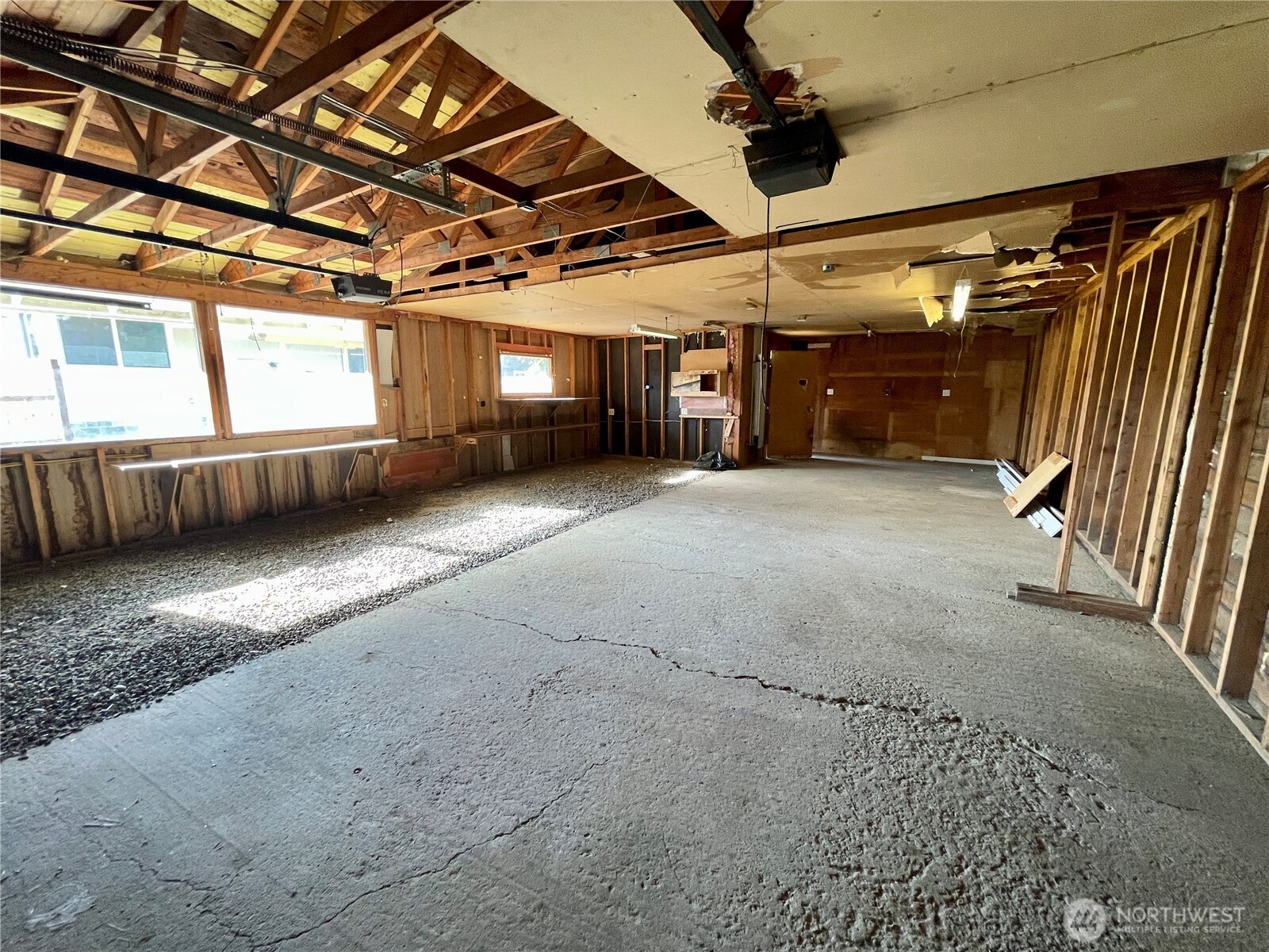 1004 W Willow Street Property Photo 37