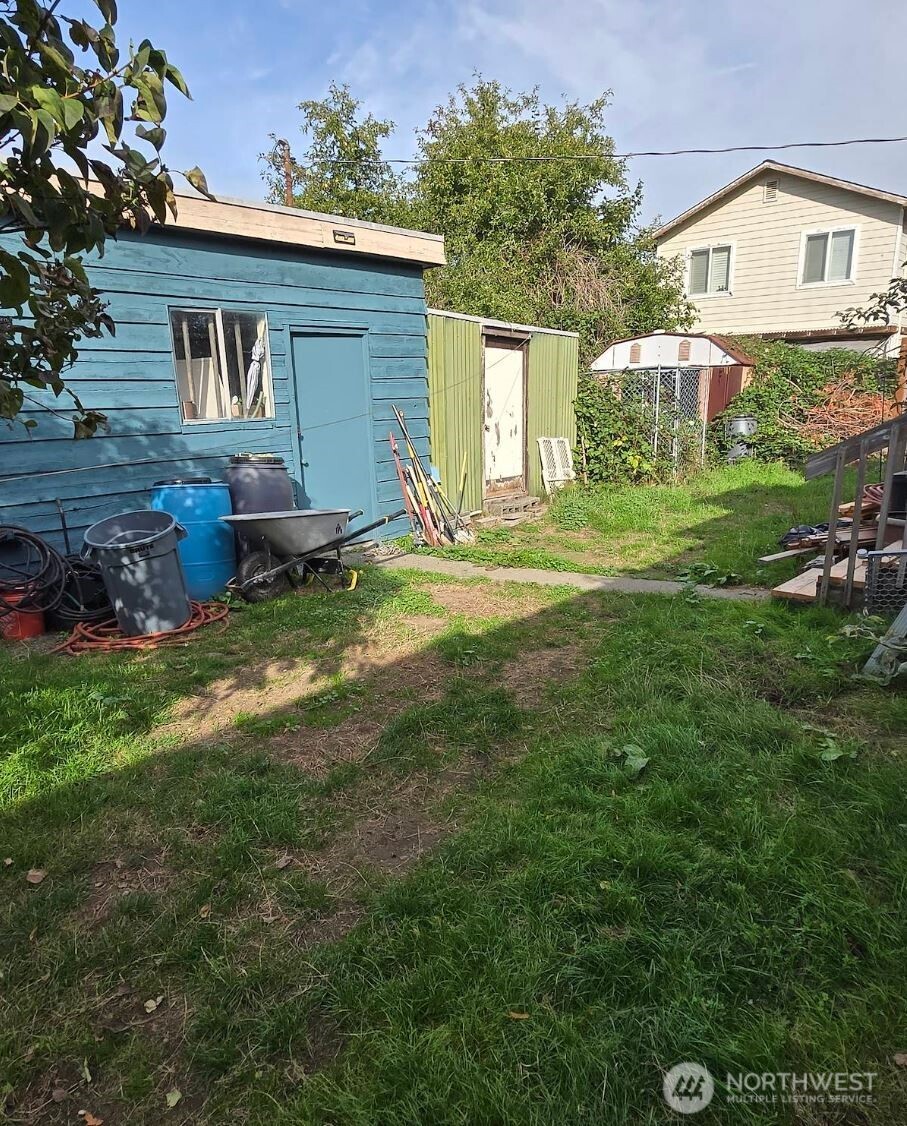 12252 45th Avenue Property Photo 6