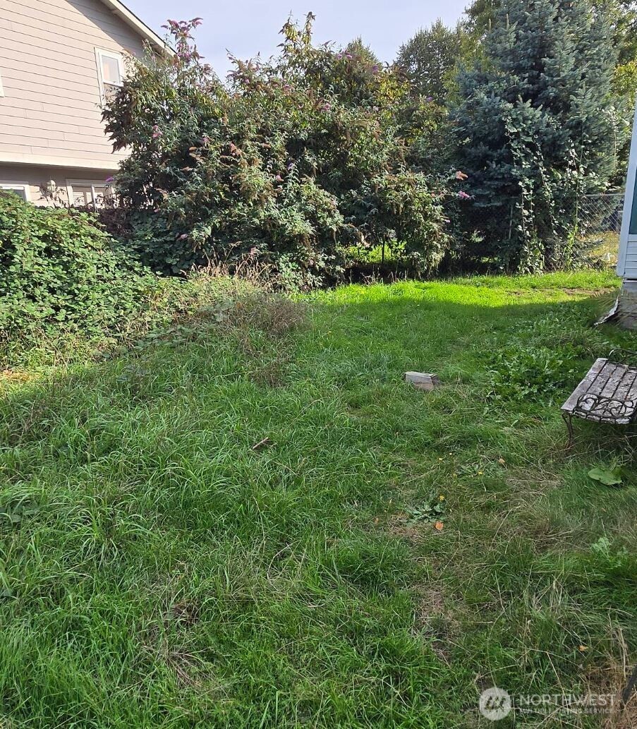 12252 45th Avenue Property Photo 7