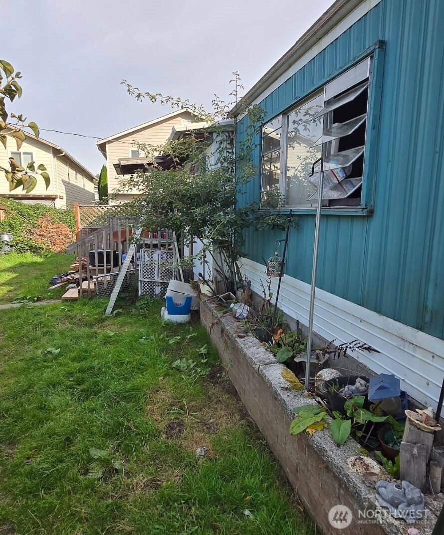 12252 45th Avenue Property Photo 11