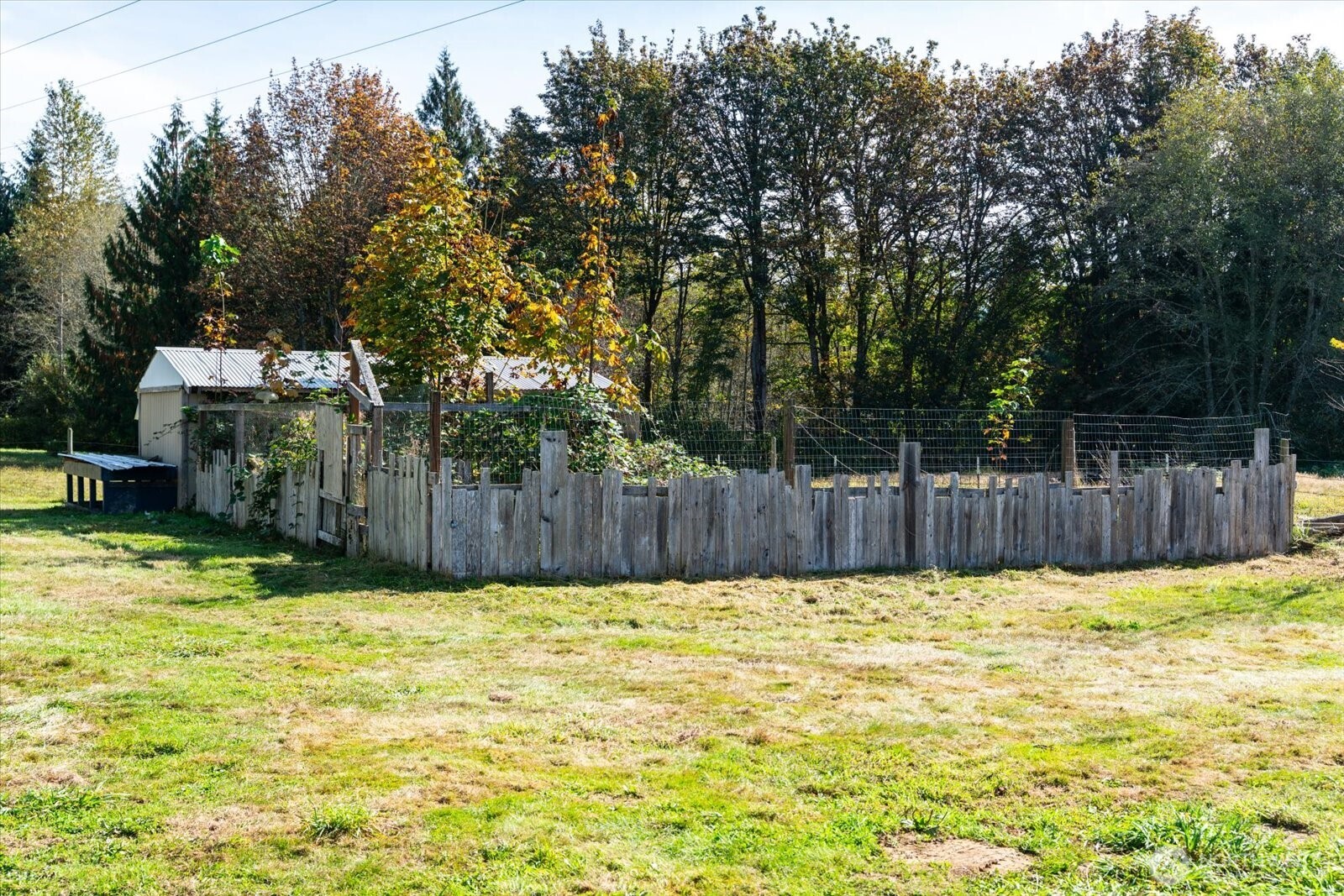 14428 Jim Creek Rd Property Photo 6