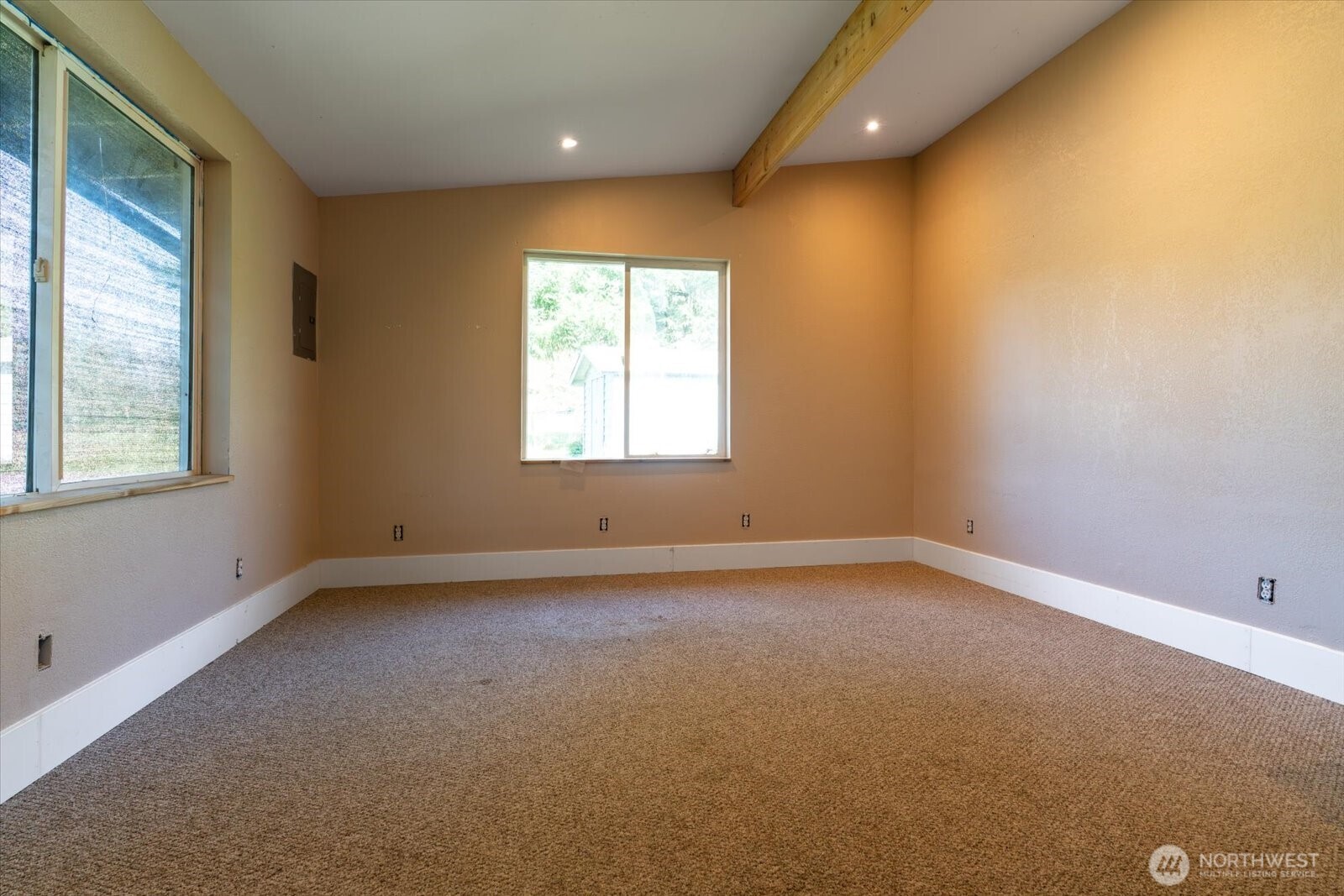 14428 Jim Creek Rd Property Photo 10