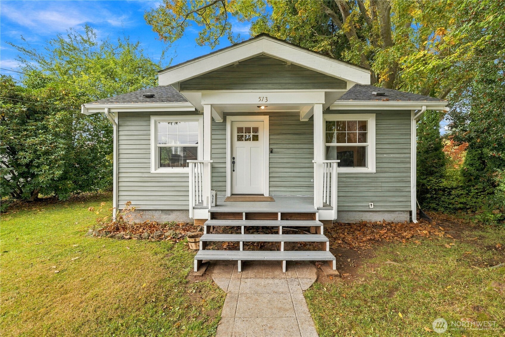 513 Warner Street Property Photo 2