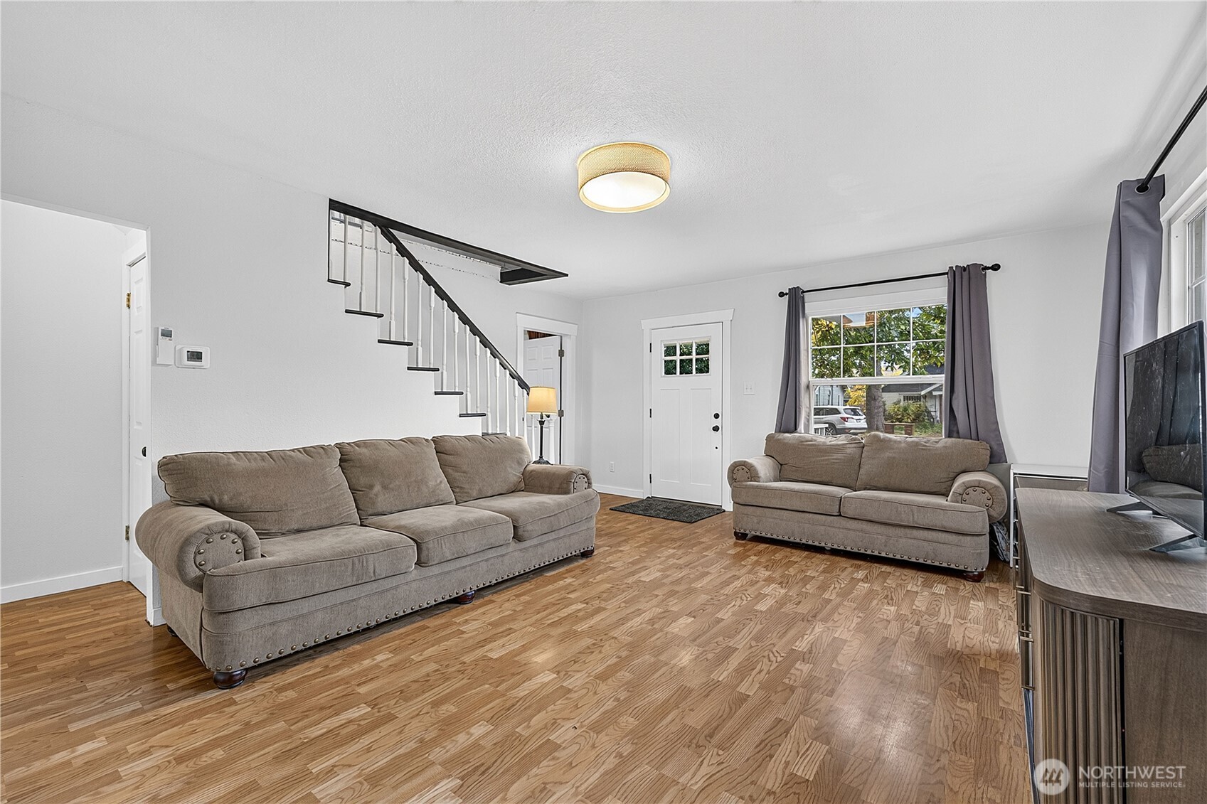 513 Warner Street Property Photo 10