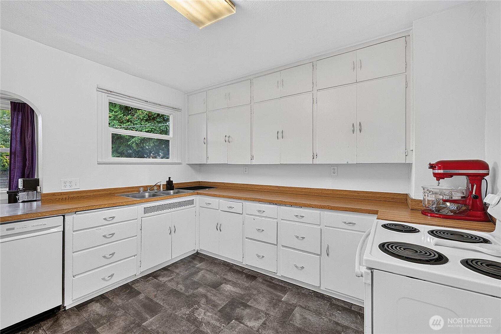 513 Warner Street Property Photo 14