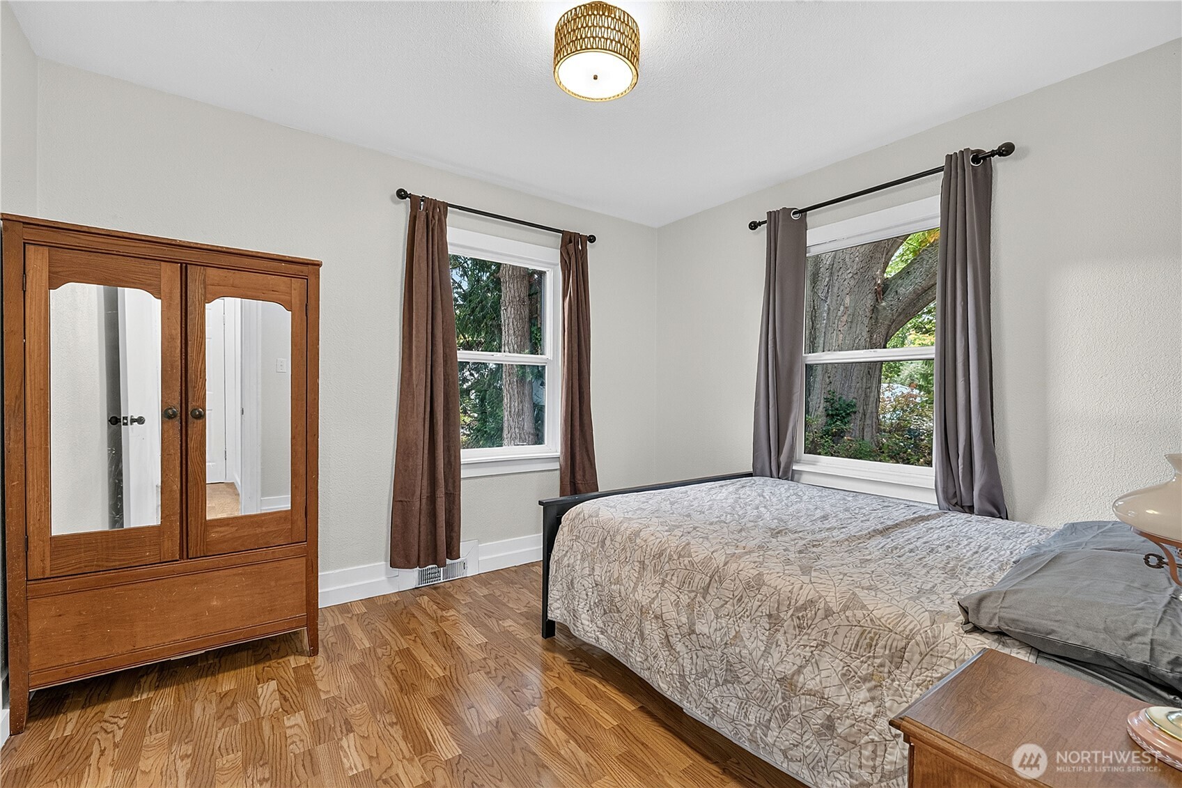 513 Warner Street Property Photo 22