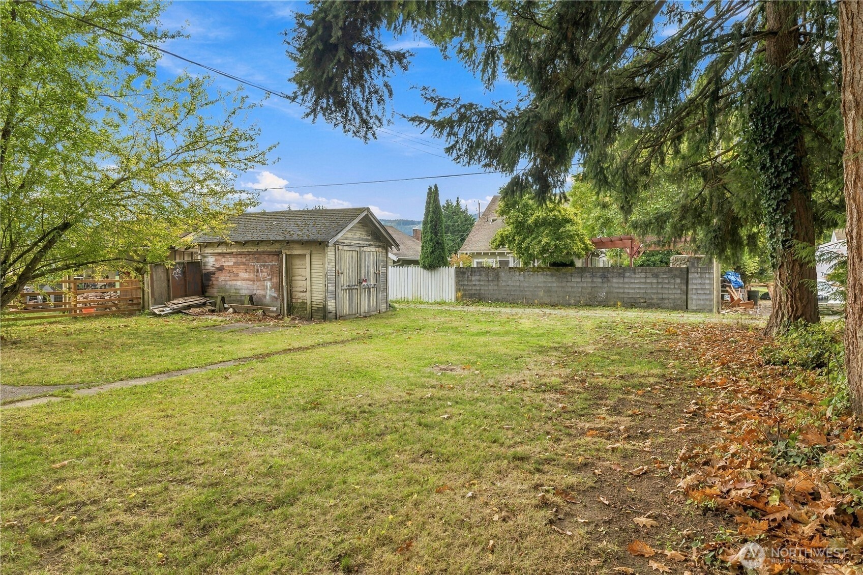 513 Warner Street Property Photo 36