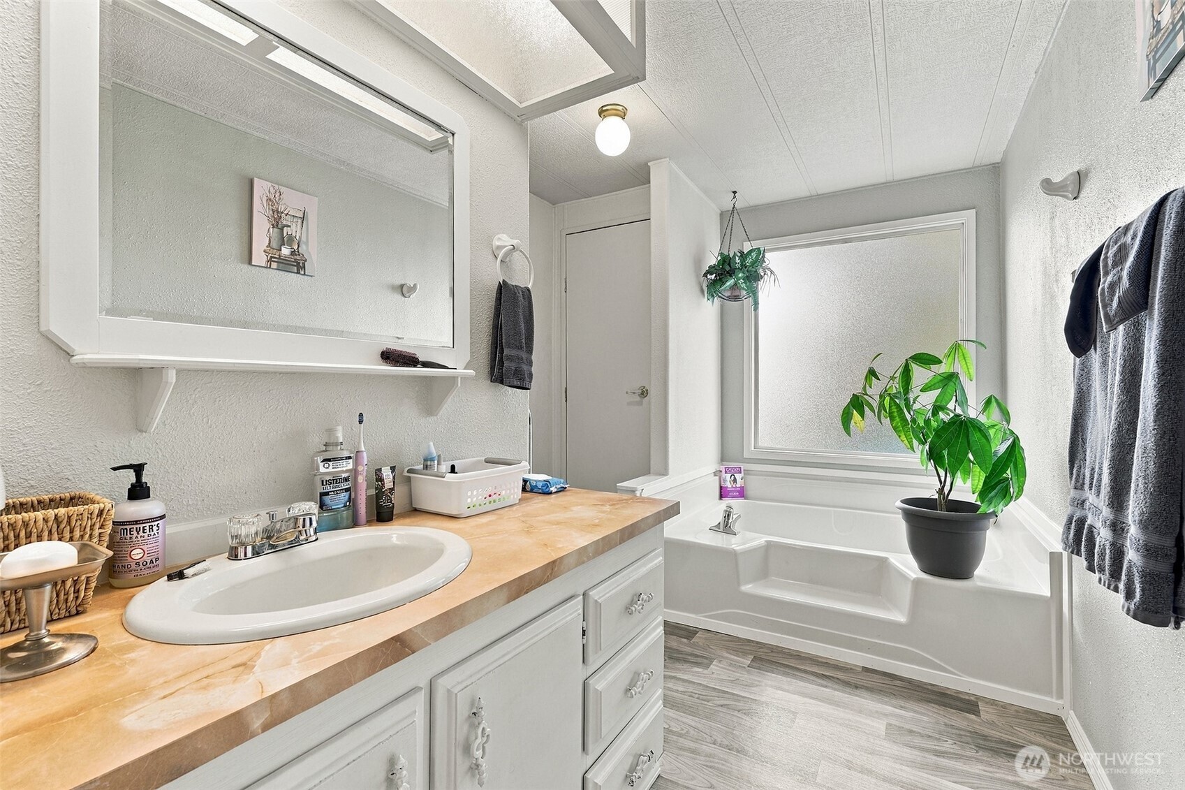 2500 Alder Street 216 Property Photo 14