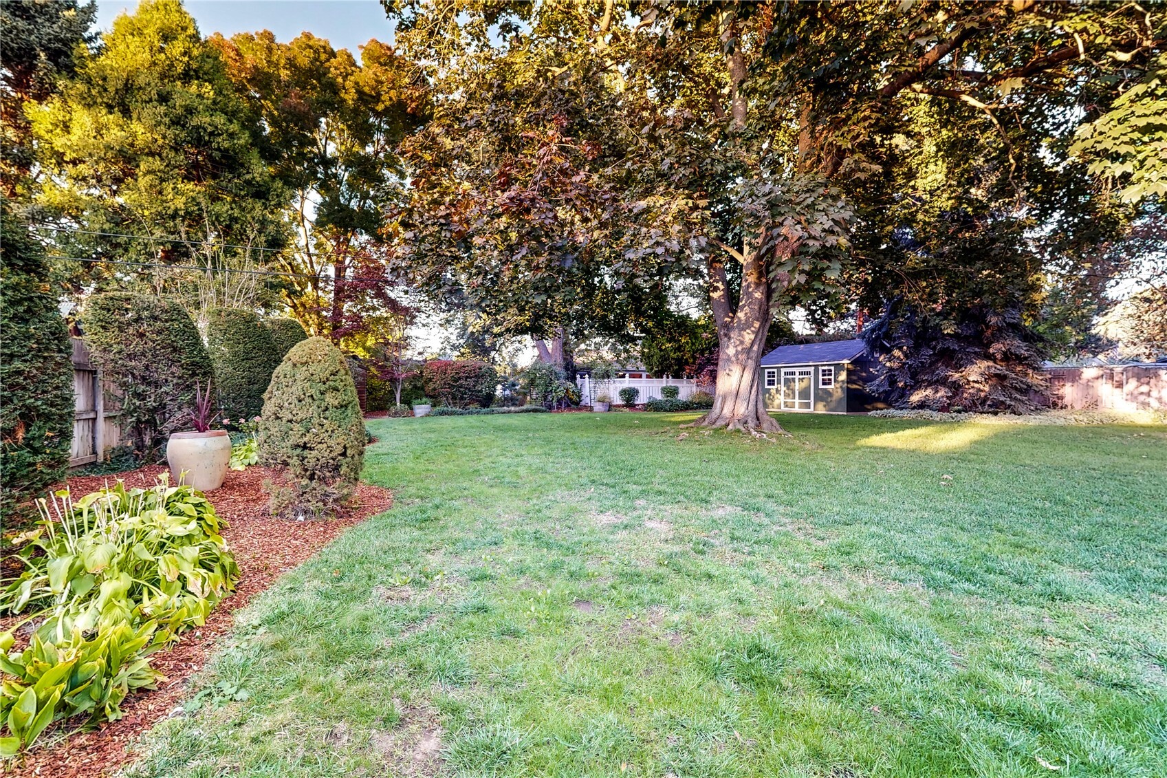 825 Wauna Vista Drive Property Photo 39