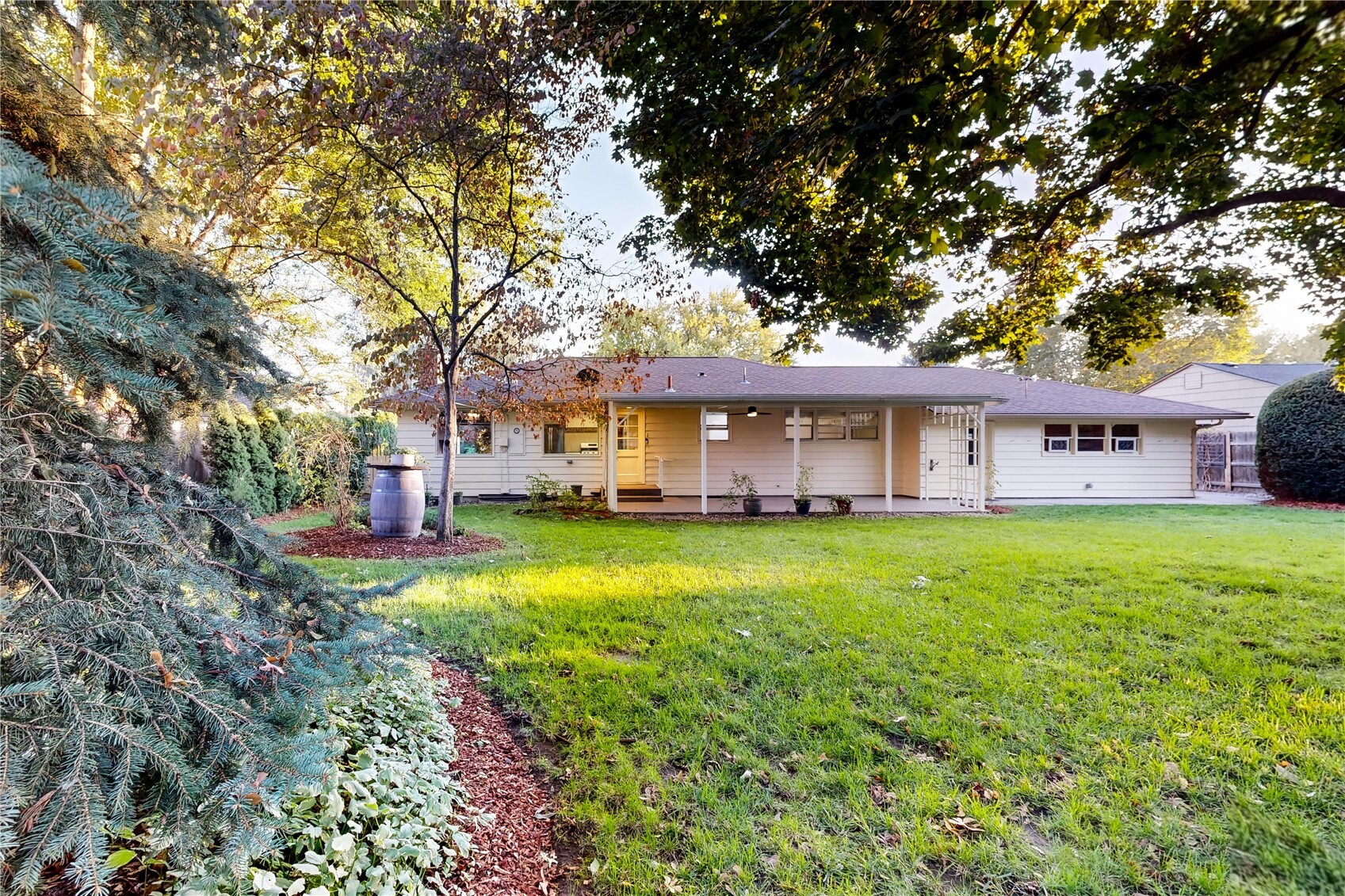 825 Wauna Vista Drive Property Photo 40