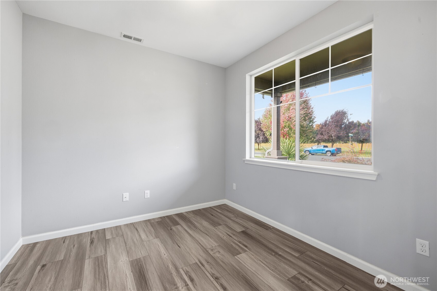8306 237th Street Property Photo 6