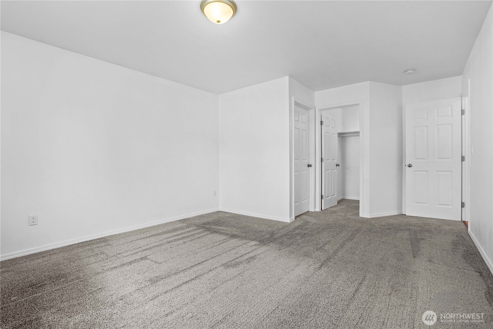 9015 Forest Ave Property Photo 11