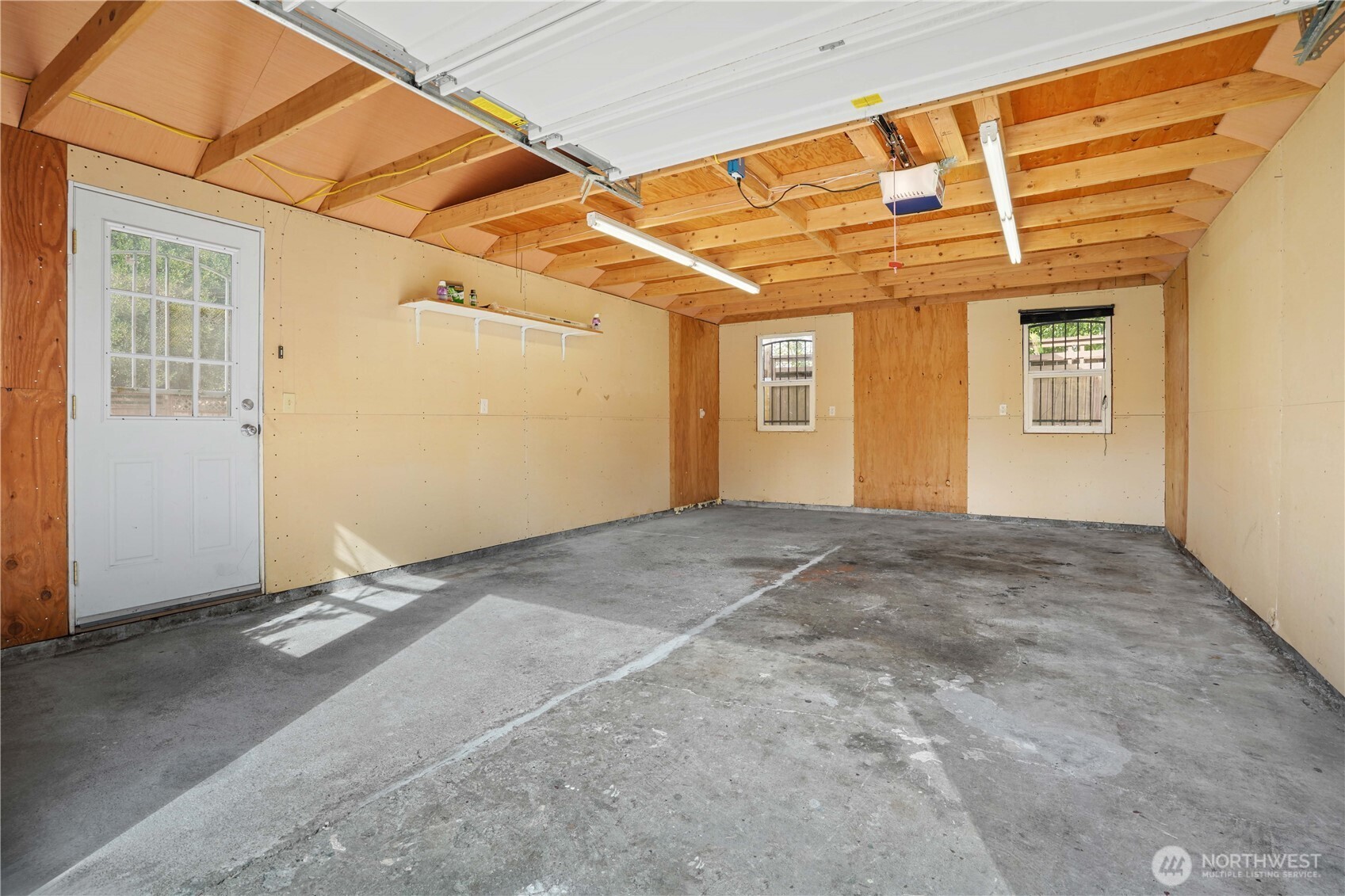 9015 Forest Ave Property Photo 18