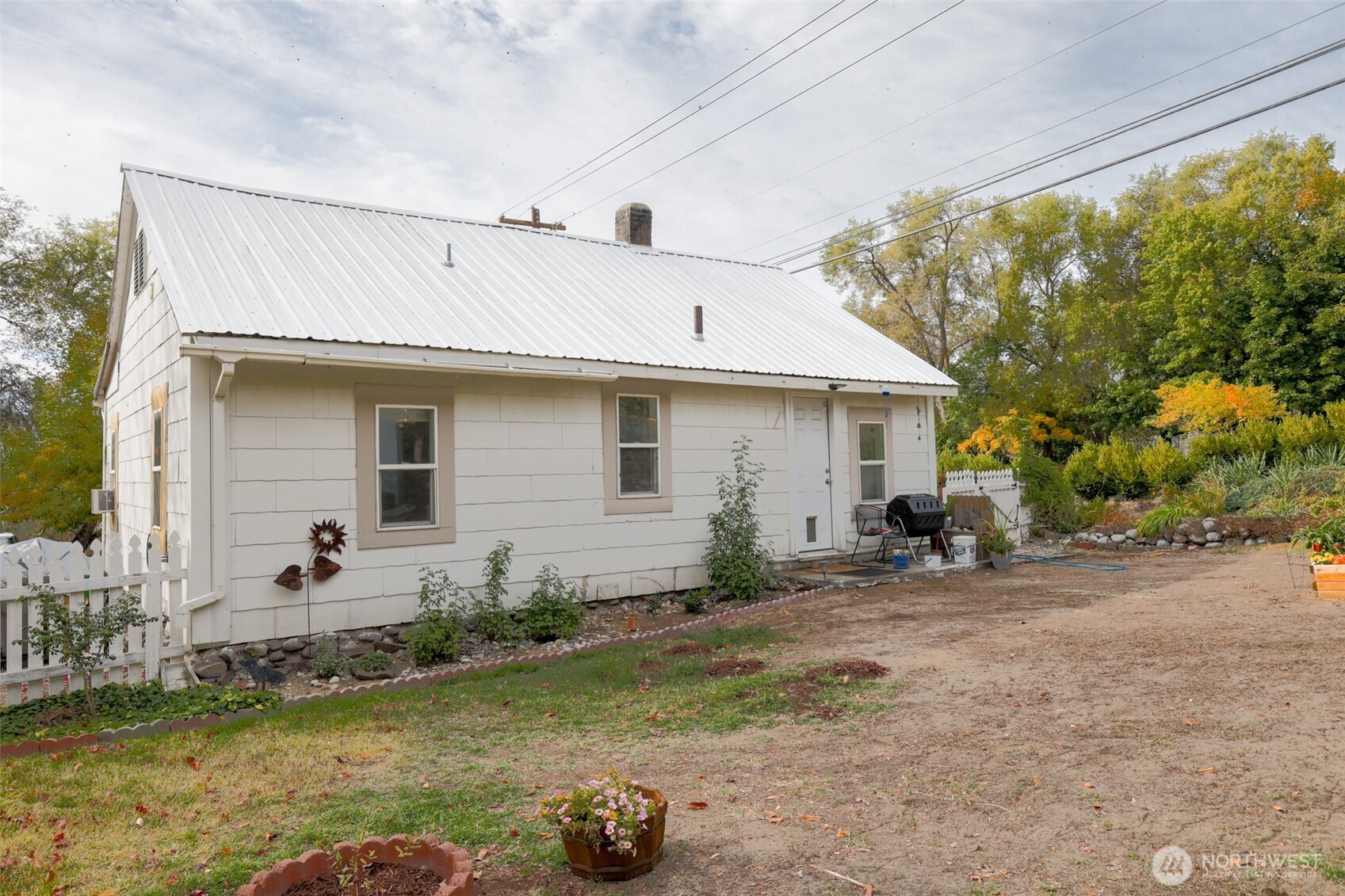 26 W Cherry Avenue Property Photo 9