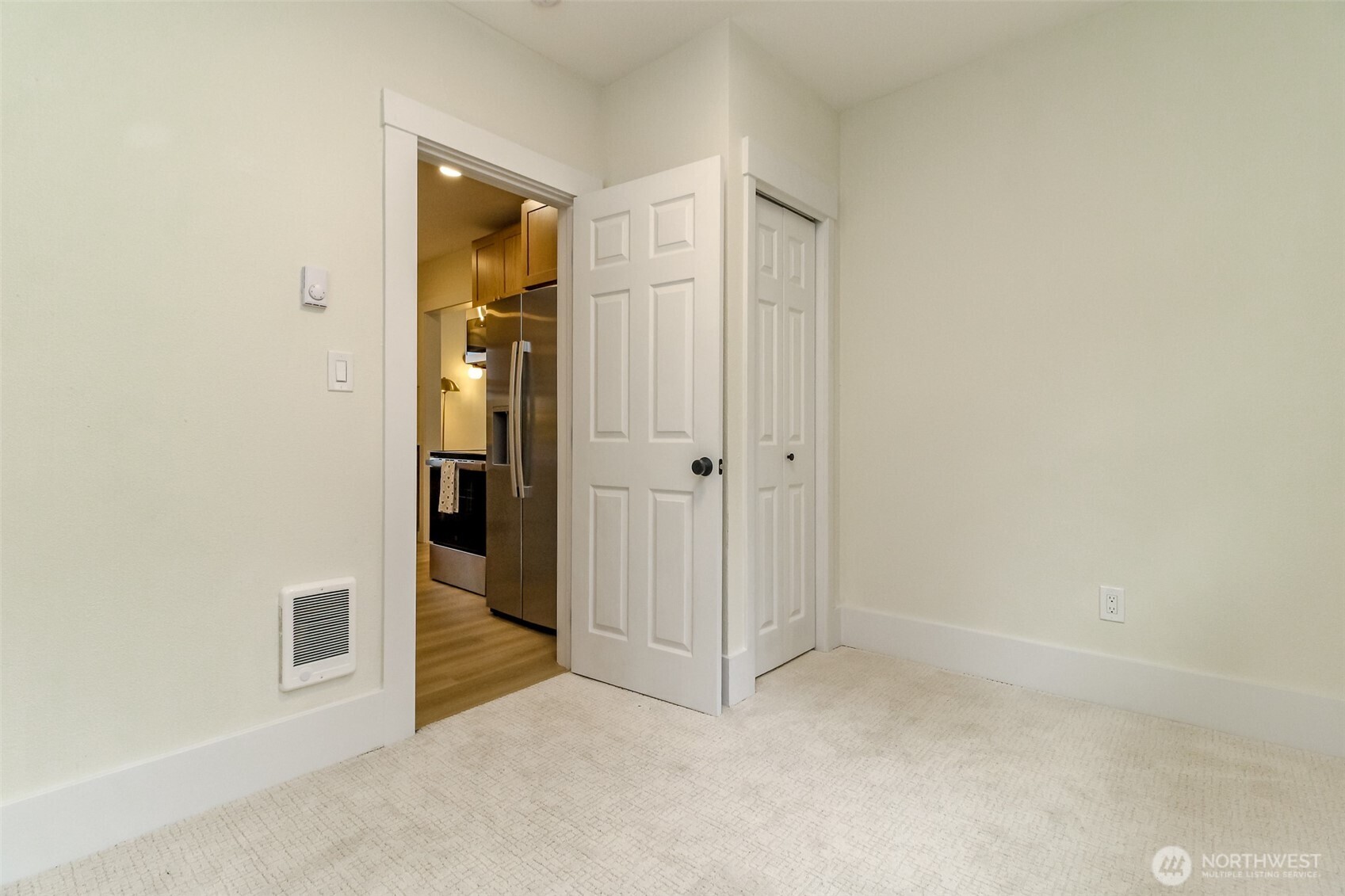 1415 S Grant Avenue Property Photo 11