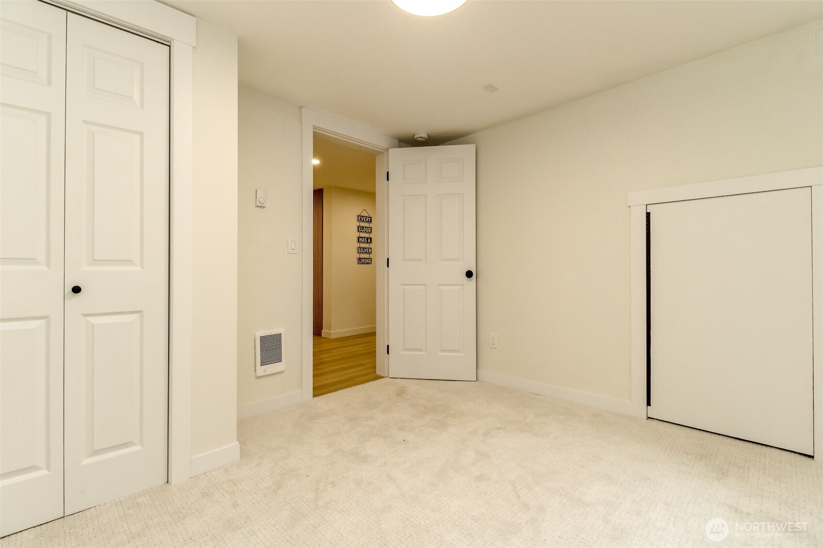 1415 S Grant Avenue Property Photo 16