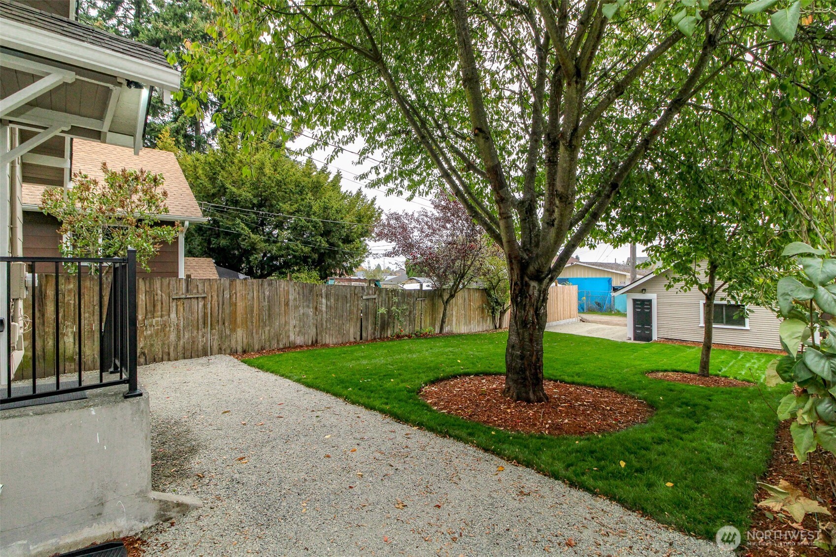 1415 S Grant Avenue Property Photo 22