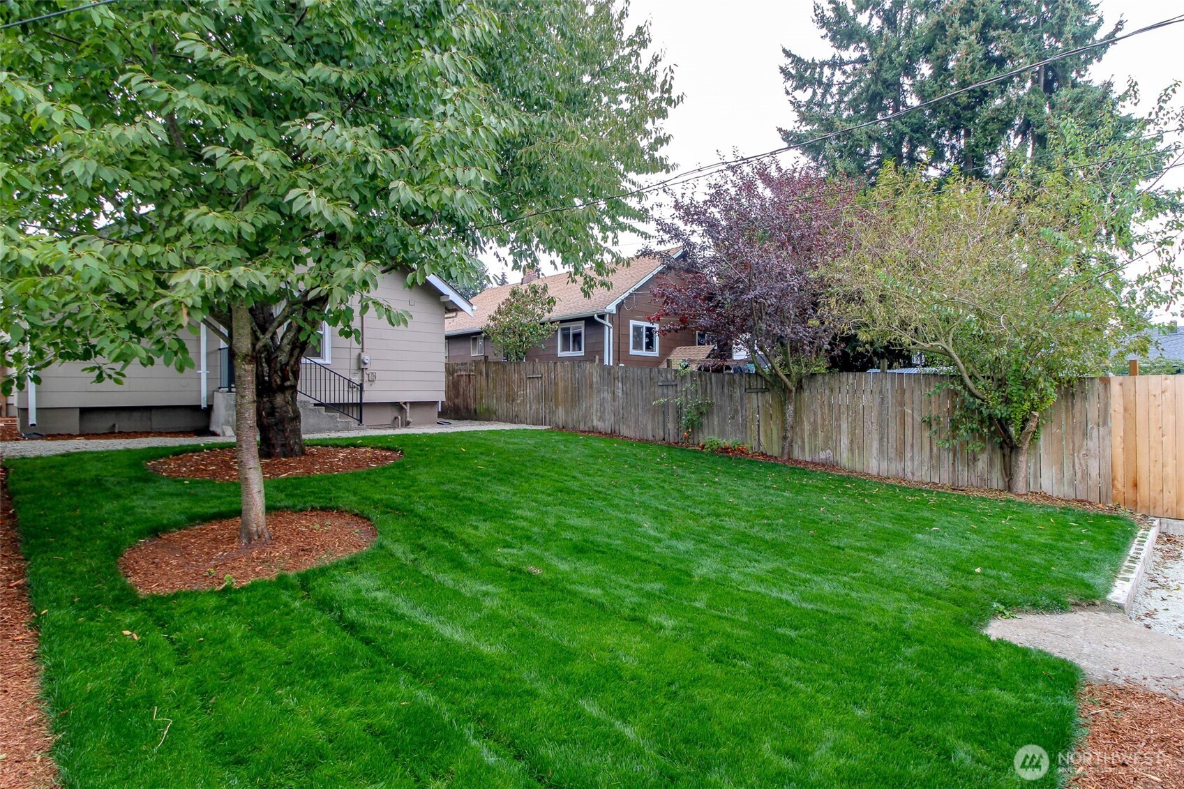 1415 S Grant Avenue Property Photo 23