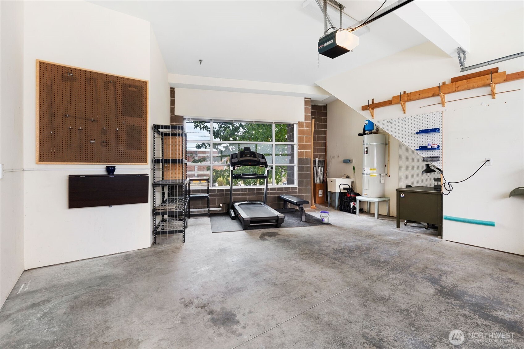 2520 Jefferson Avenue C Property Photo 6