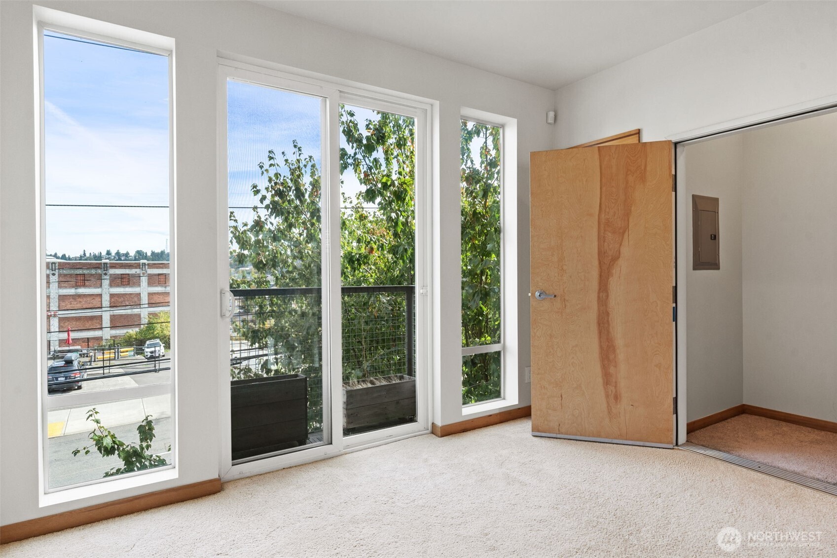 2520 Jefferson Avenue C Property Photo 7