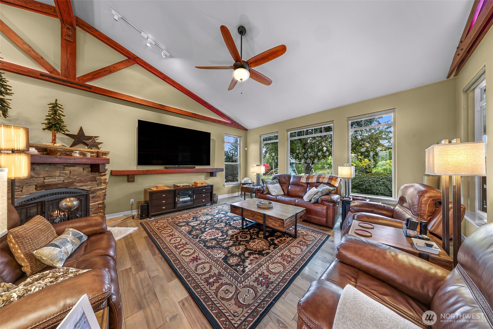 5780 Willow Springs Way Property Photo 7
