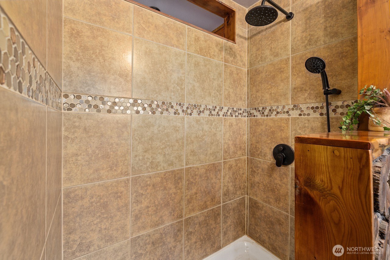 7271 Lyons Road Property Photo 15