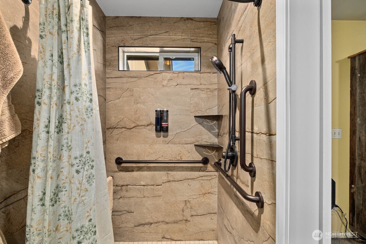 7271 Lyons Road Property Photo 20