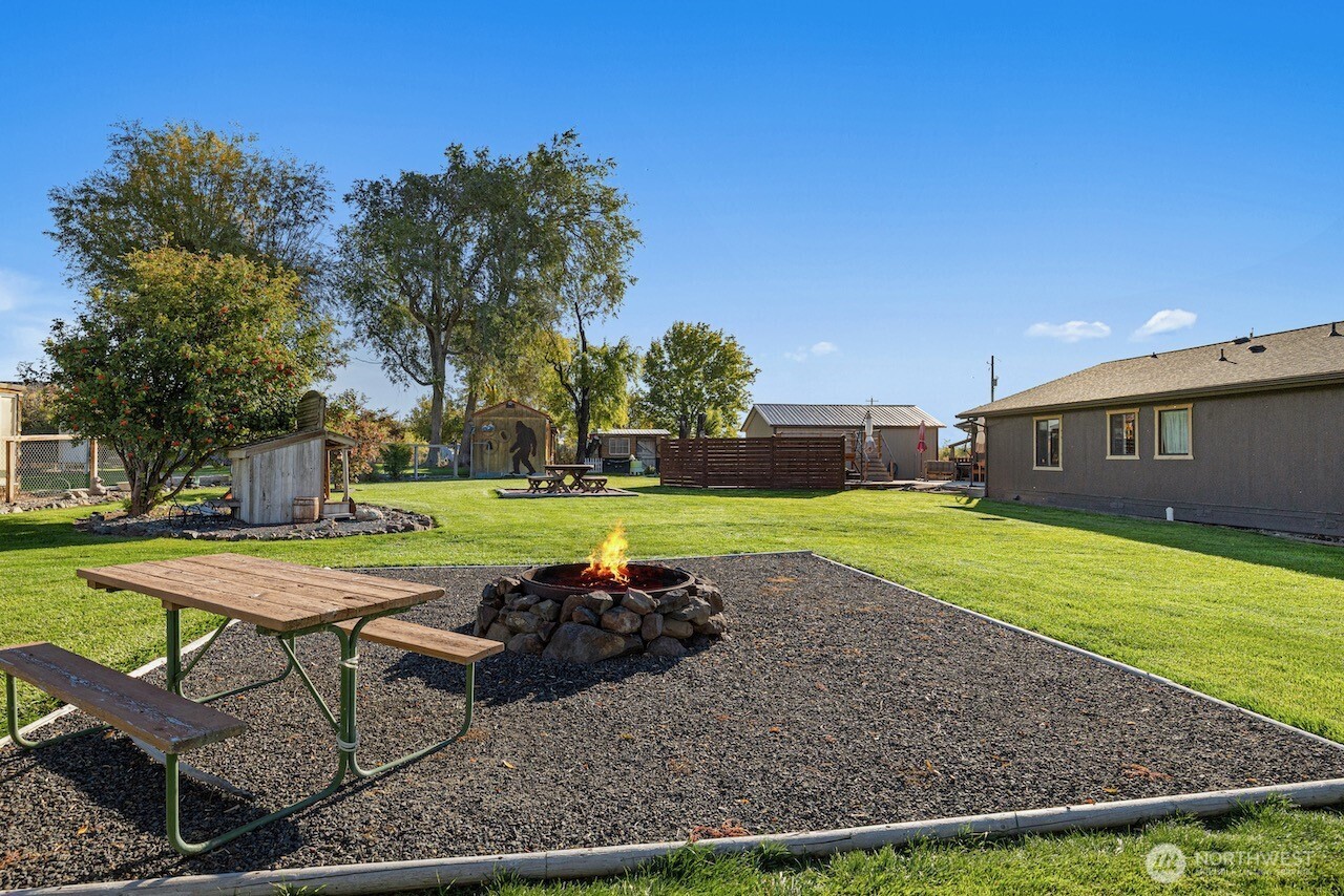 7271 Lyons Road Property Photo 34
