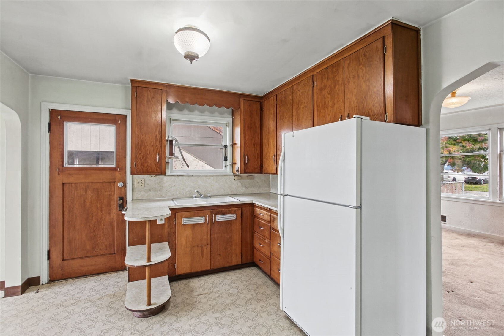 220 S Tobin Street Property Photo 16