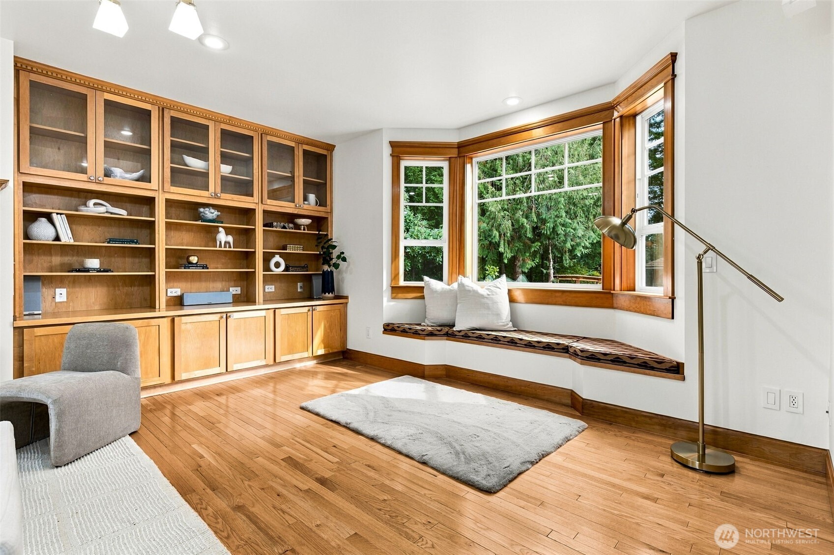 9603 39th Loop Property Photo 13